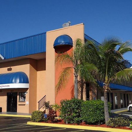 Magnuson Hotel Bradenton Exterior photo