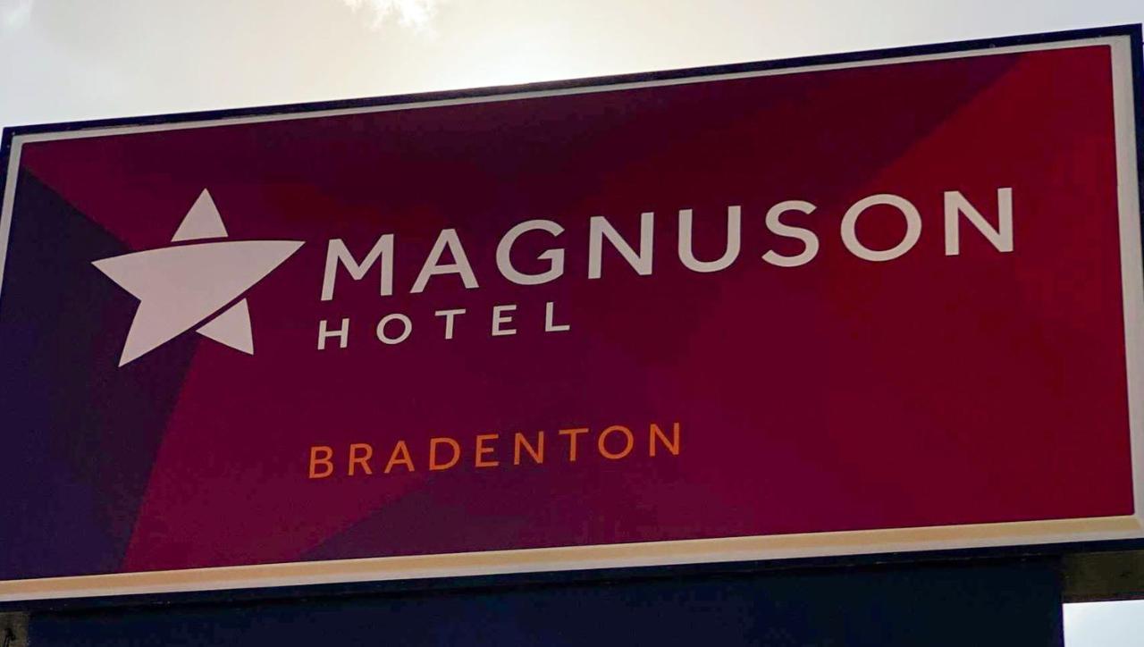 Magnuson Hotel Bradenton Exterior photo