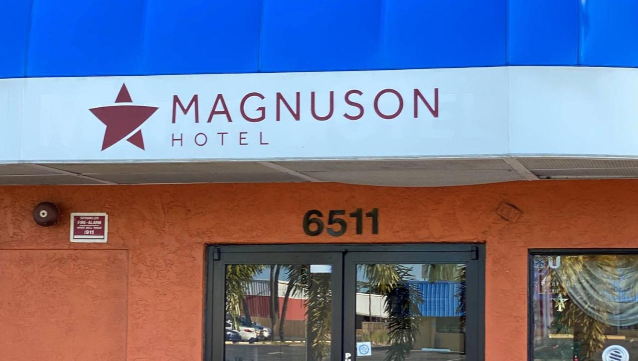 Magnuson Hotel Bradenton Exterior photo